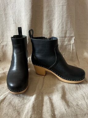 Swedish Hasbeens Black Leather Ankle Clog Boots with Natural Wood Heel